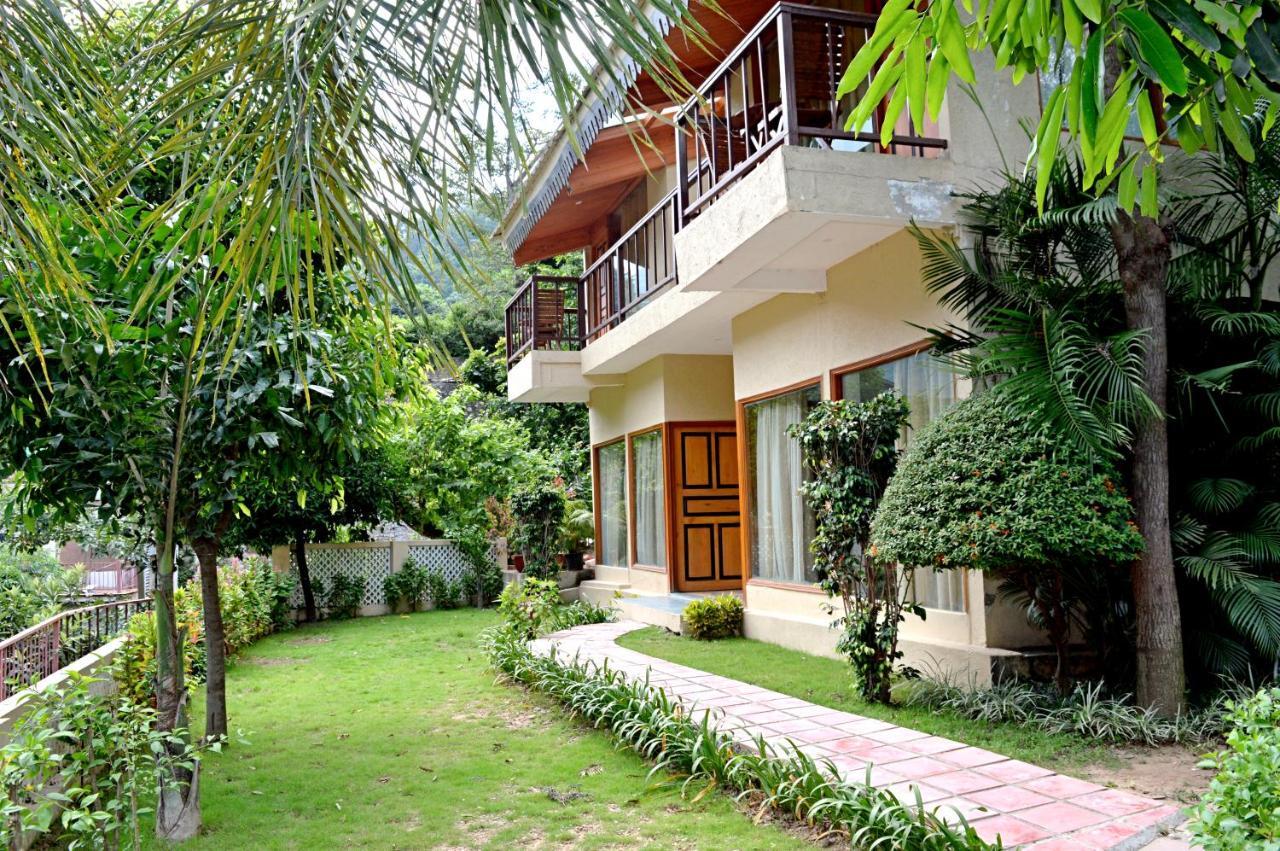 Hotel Raga On The Ganges, Rišikéš Exteriér fotografie